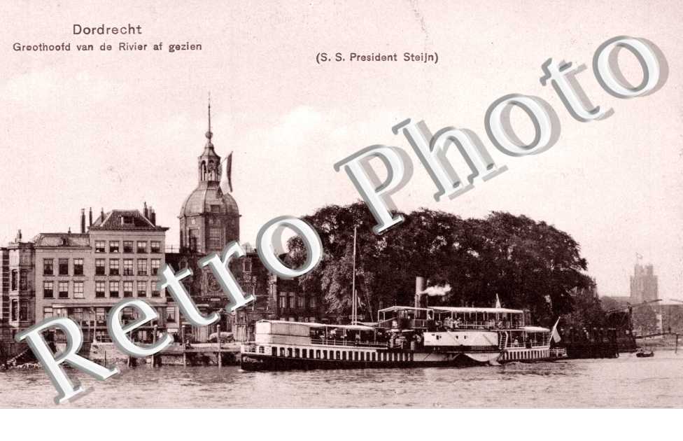 Groothoofd van de Rivier af gezien. vu de la riviere