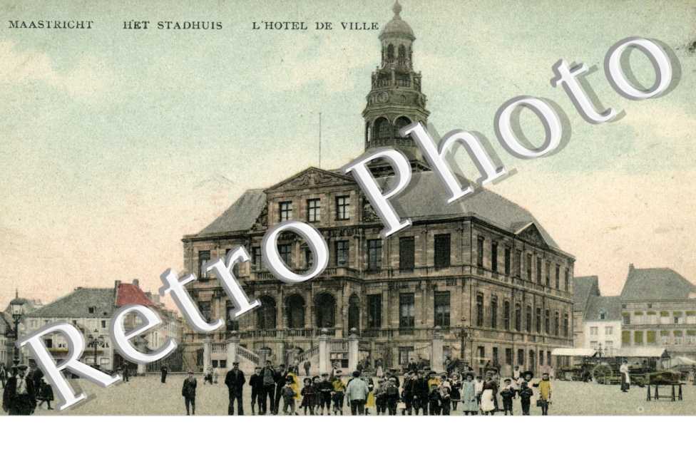 Het stadhuis  Hotel de Ville