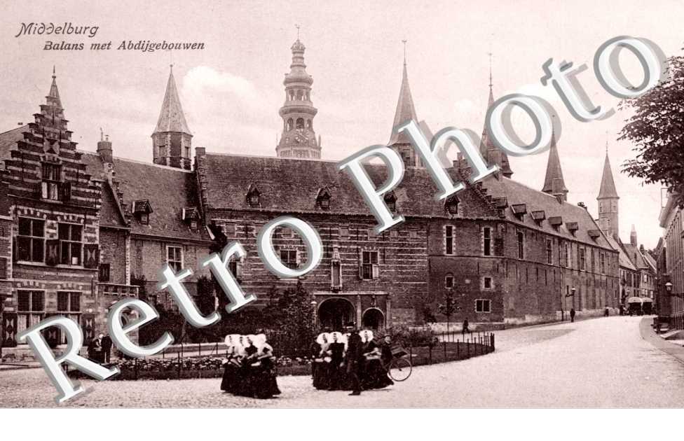 Balans met Abdijgebouwen. Balance avec les batiments de l'abbaye