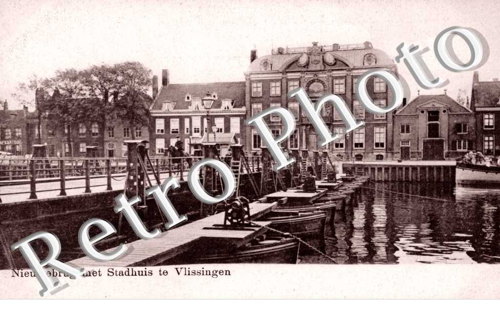 Nieuwebrug met Stadhuis