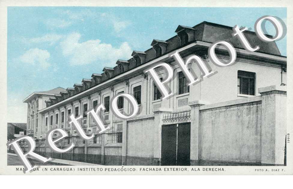 Instituto Pedagogico, Fachada exterior ala derecha