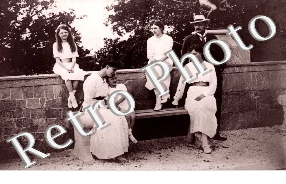 Princesse Astrid et sa Famille dans l'Intimité
