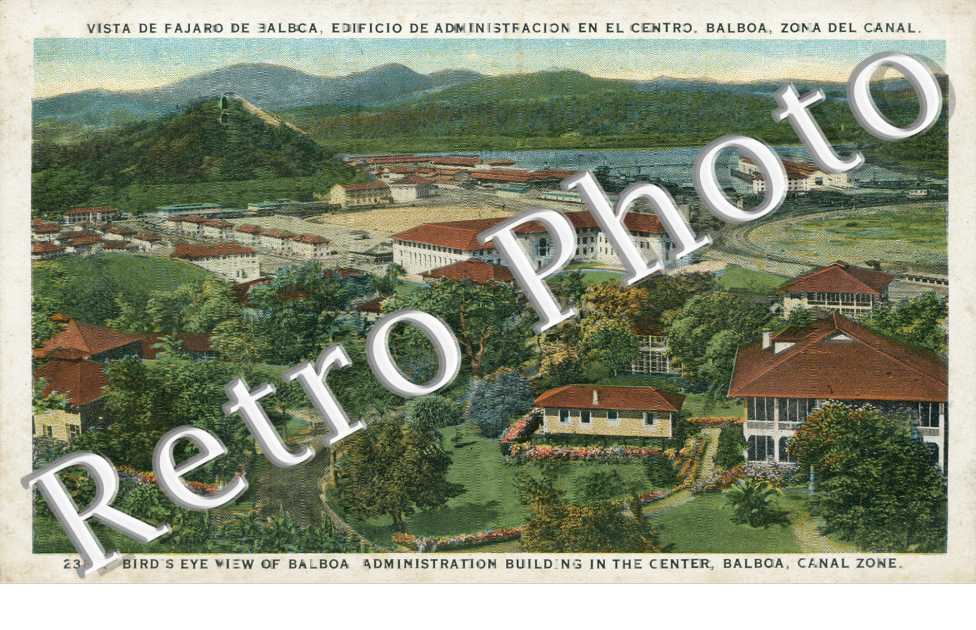 Vista de Pajaro de Balboa, Edificio de Admibistracion en el centro