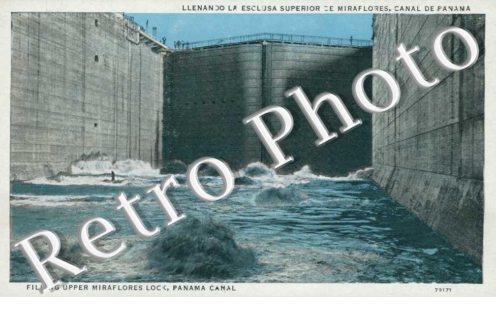 LLenando la Esclusa superior de Miraflores, Canal de Panama