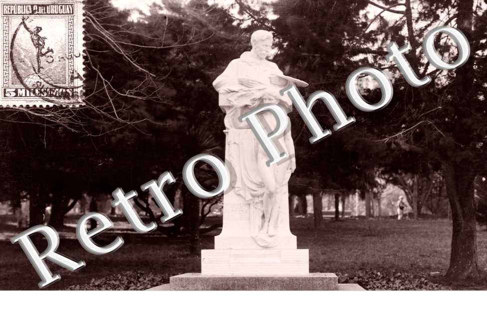 Une Statue dans un parc - Escultura