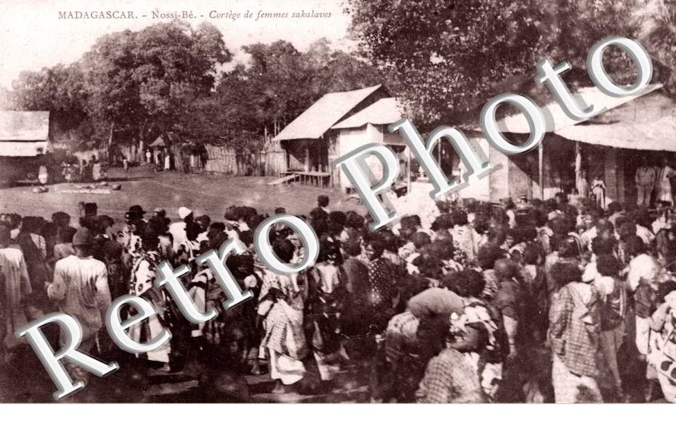 Cortege de femmes sakalaves