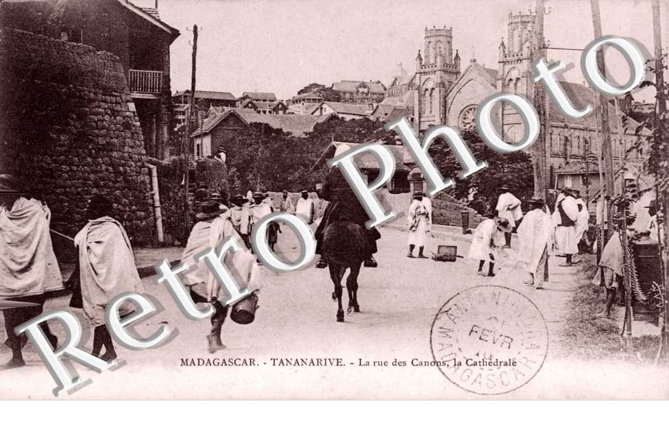 la rue des canons, la cathedrale