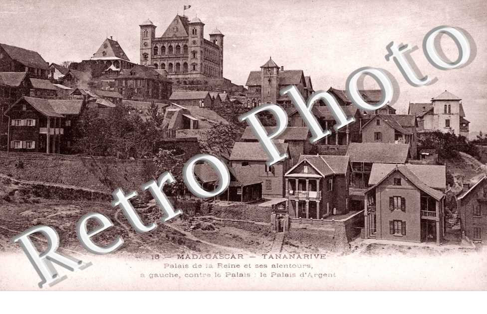 Palais de la Reine et ses alentours et le Palais d'argent