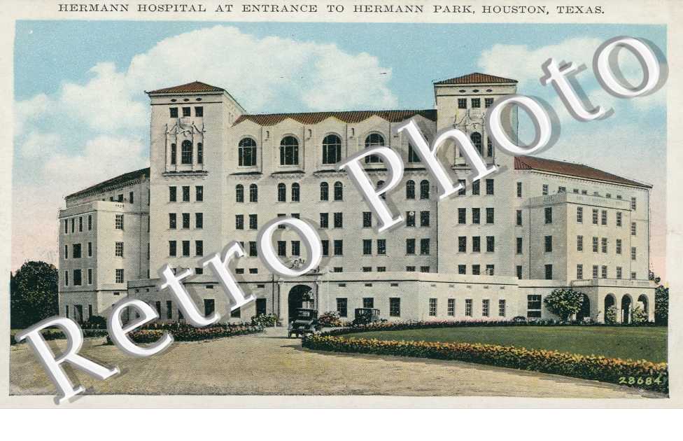 Hermaan Hospital at Entrance to Hermann Park