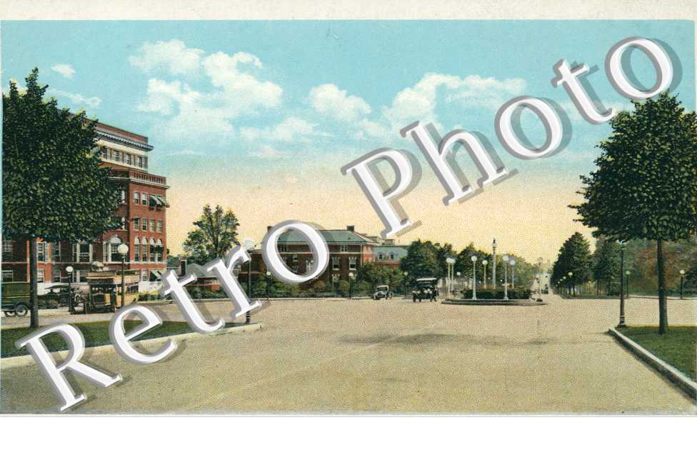Charles St. Boulevard