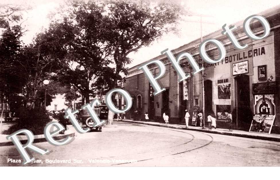 Plaza Bolivar, Boulevard Sur