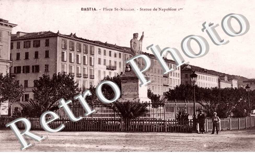 Place Saint-Nicolas  - statue Napoleon 1er