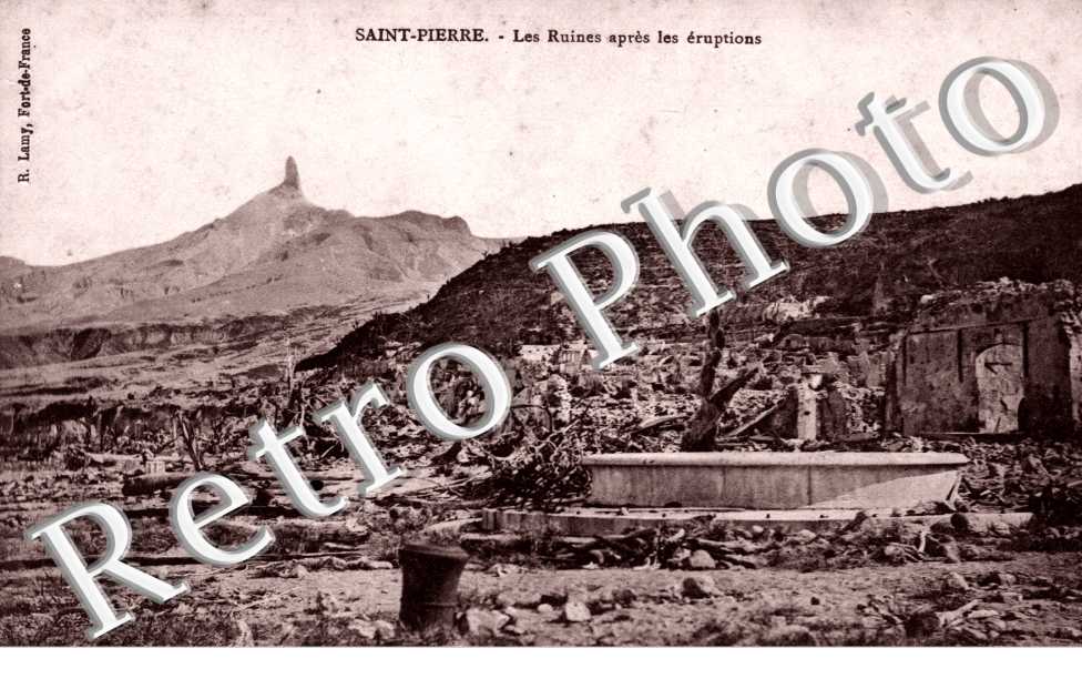 Les Ruines apres eruptions