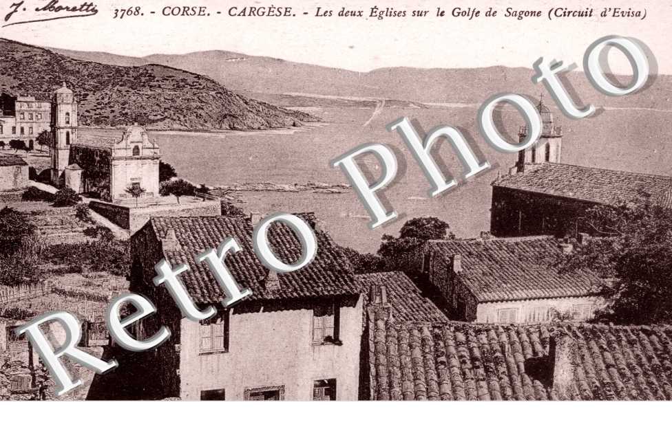 Les deux eglises sur le golfe de Saragone