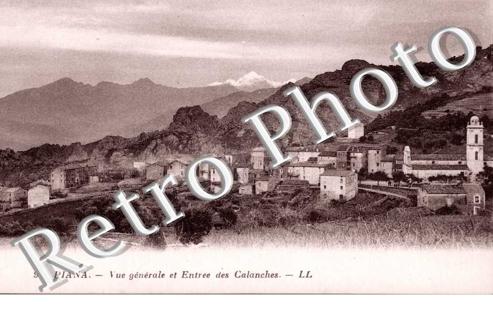 vue generale et en,tree des Calanches