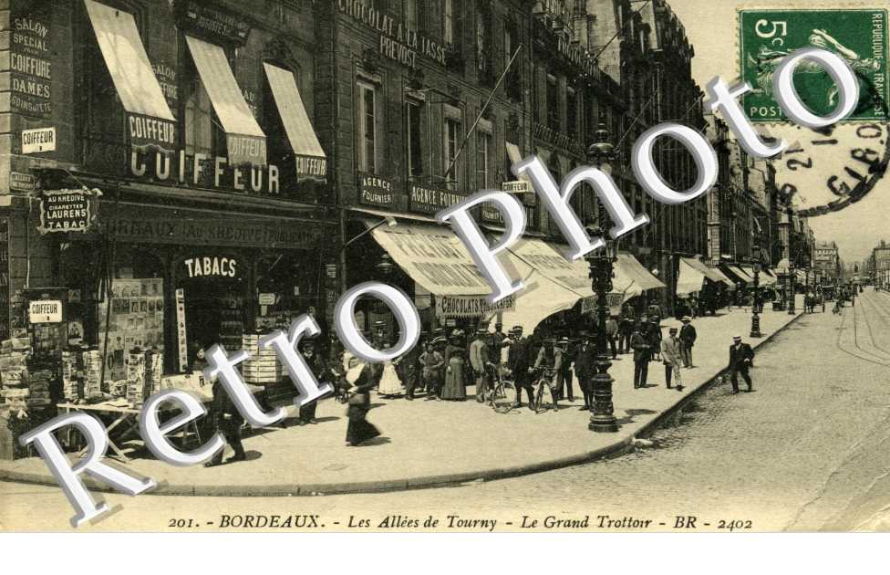 Les Allees de Tourny - le grand trottoir