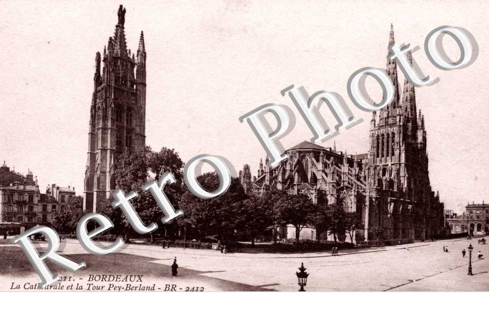 la cathedrale et la Tour Pey-Berland