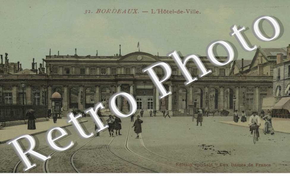 L'Hotel de Ville