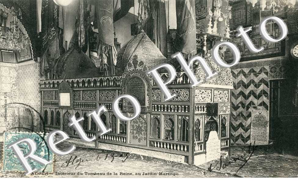 Interieur du tombeau de la reine au jardin Marengo