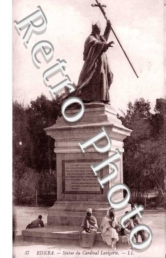 Statue du Cardinal Lavigerie