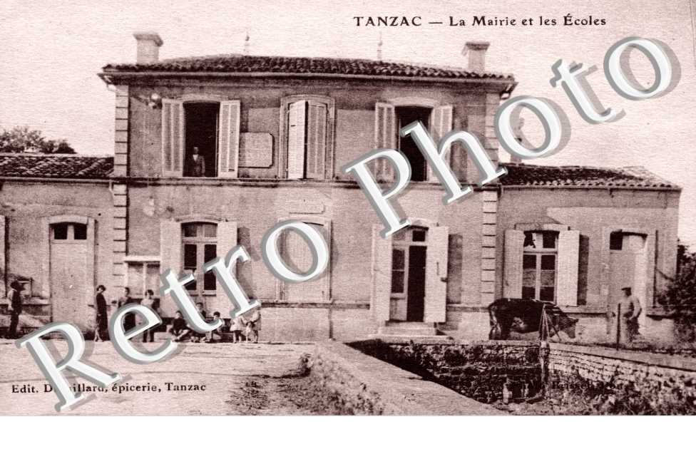 La Mairie et les Ecoles