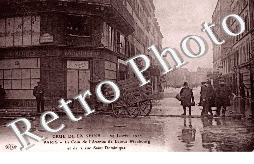 Le coin de l'avenue de Latour Maubourg et de la rue Saint-Dominique  29 janvier 1910 