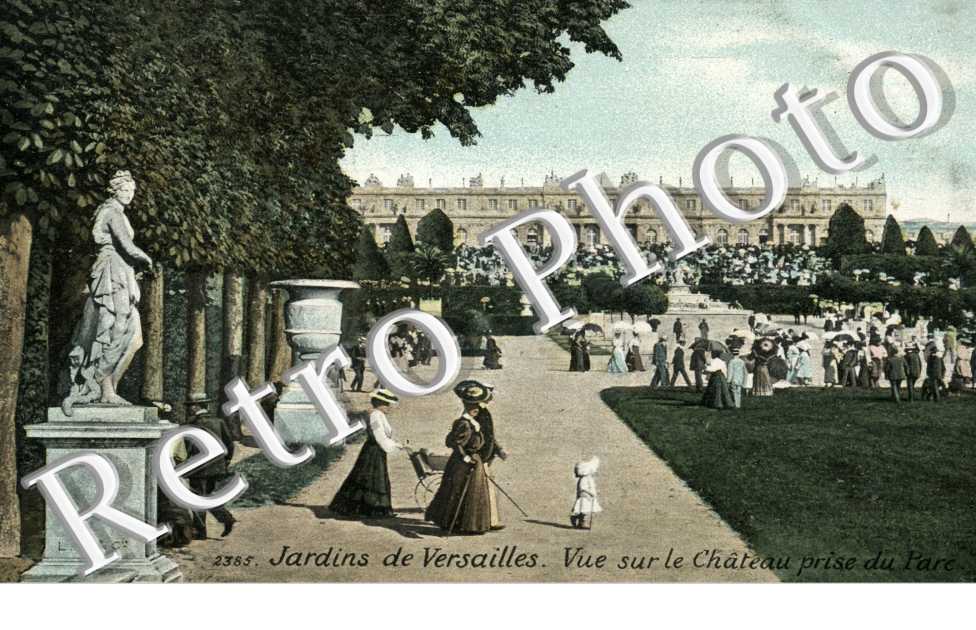 Jardins de Versailles Vue sur le chateau prise du parc
