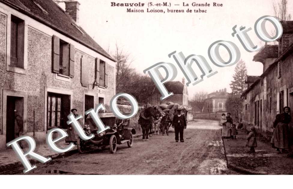 la grande rue Maison Loison, bureau de Tabac