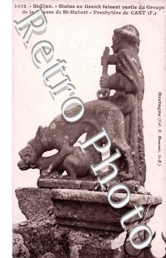 Saint Ujen, Statue de Granit, Presbytere