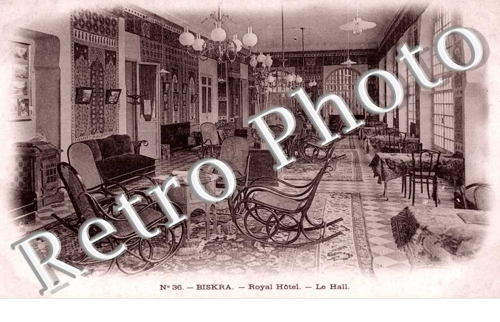 Royal Hotel, le Hall