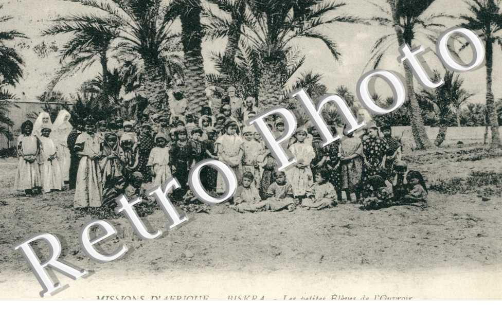 Missions d'Afrique, les petites eleves de l'ouvroir
