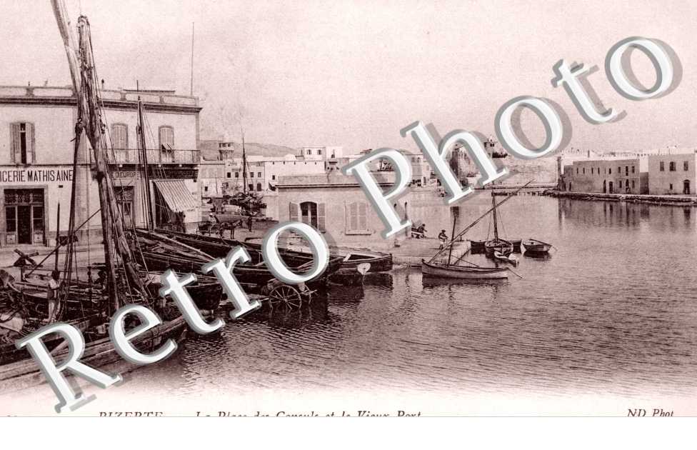 la Place des Consuls et le Vieux Port