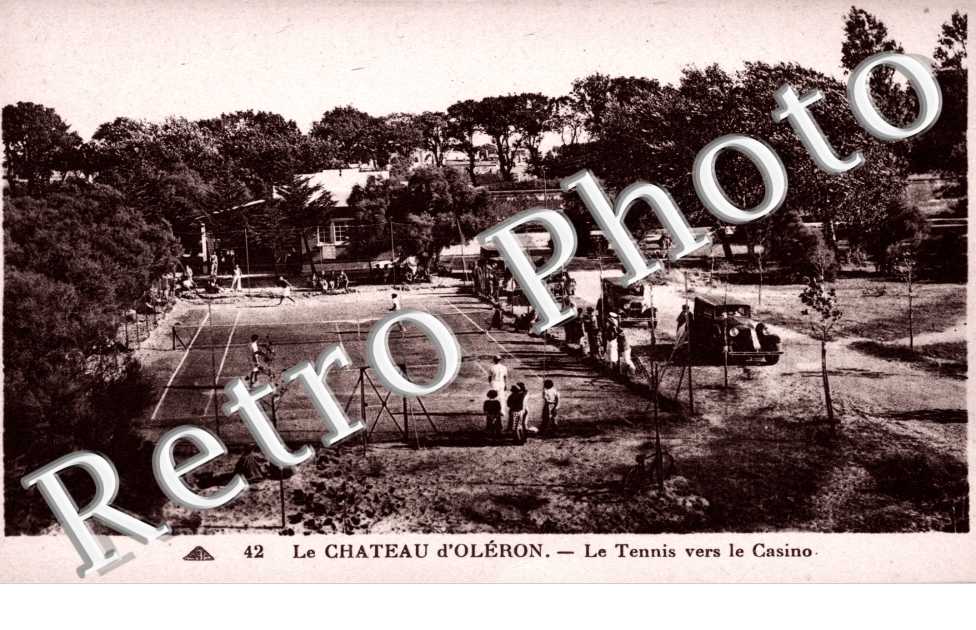 Le Chateau d'Oleron Le Tennis vers le casino