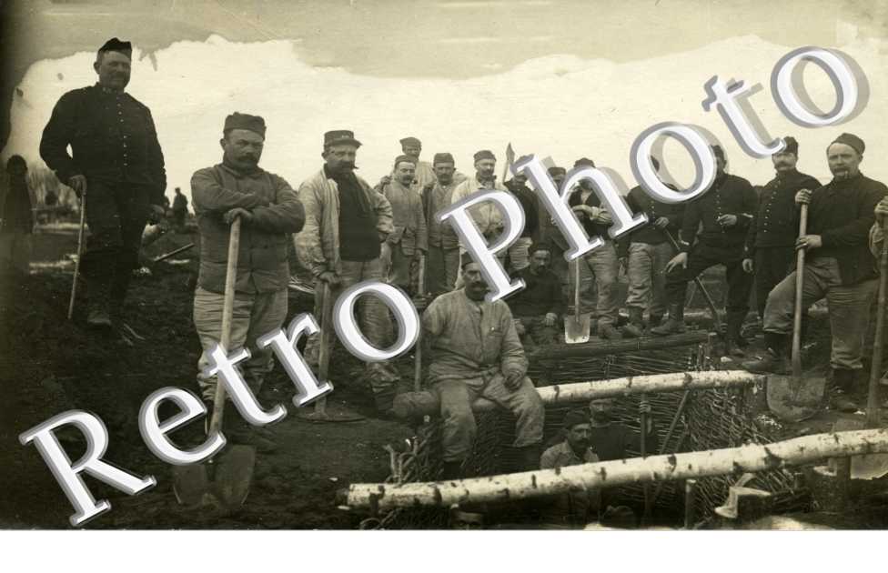 Militaires au travail