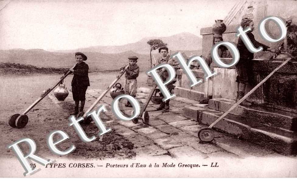 porteurs d'eau a la mode grecque