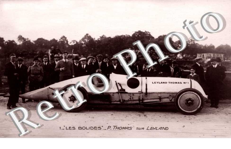 Autodrome de Linas-Montlhery  Les bolides P. Thomas sur Leyland