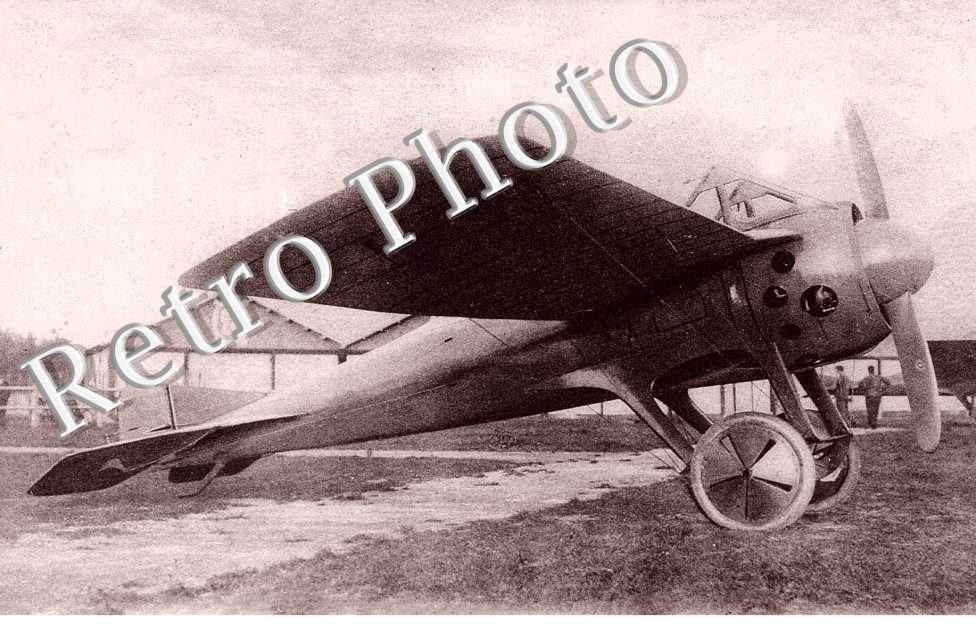 Un Aéroplane