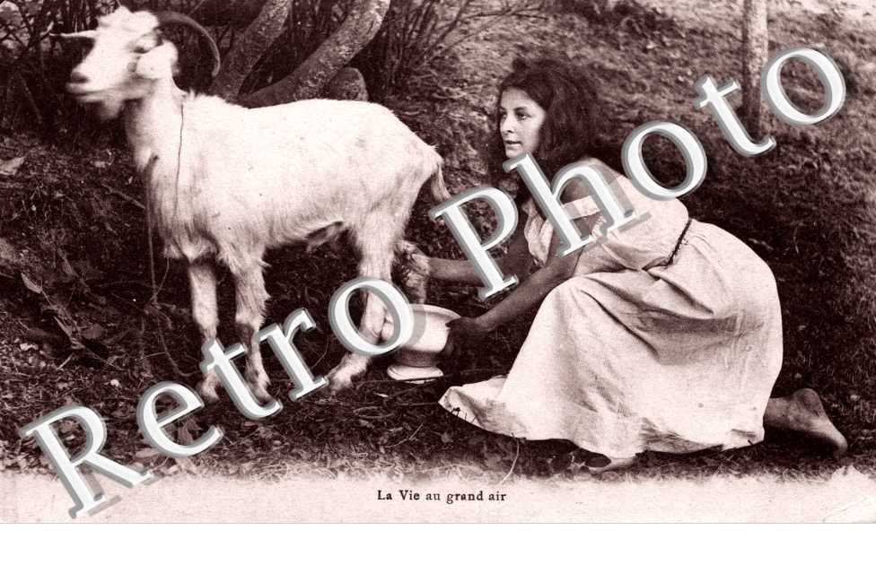 Femme et chevre