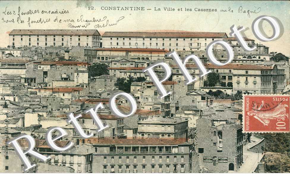 La ville et les casernes