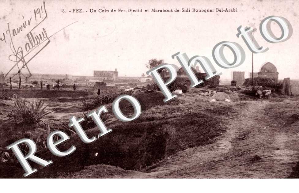 un Coin de Fez-Djedid et Marabout de Sidi Boubquer Bel-Arabi