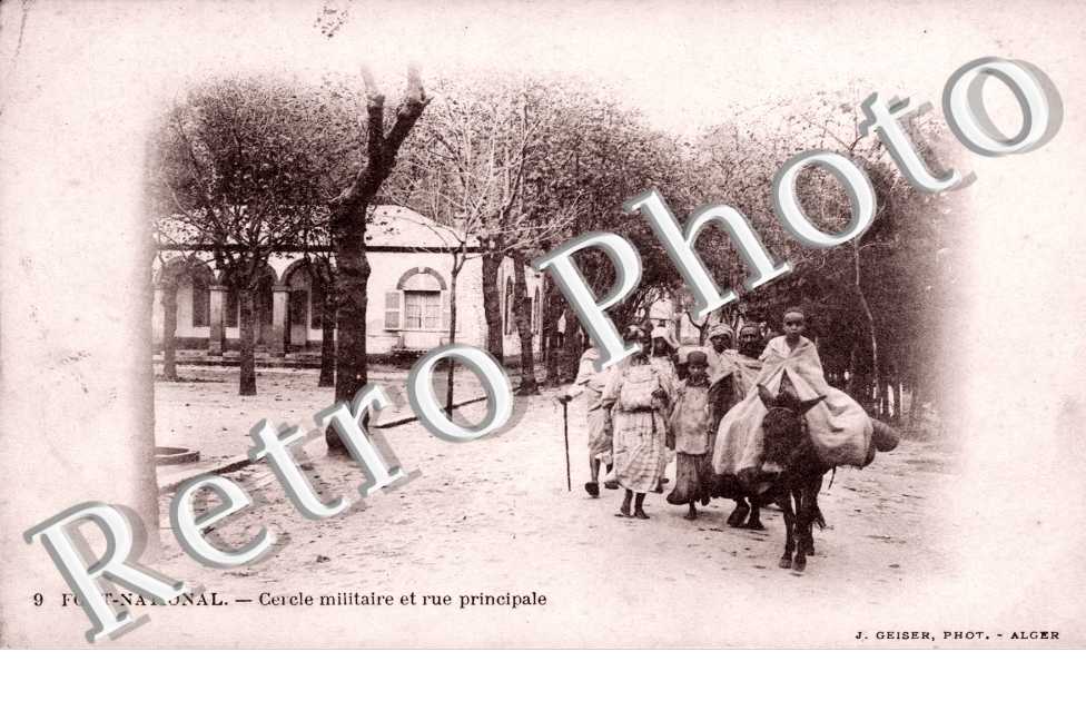 Cercle Militaire et Rue Principale