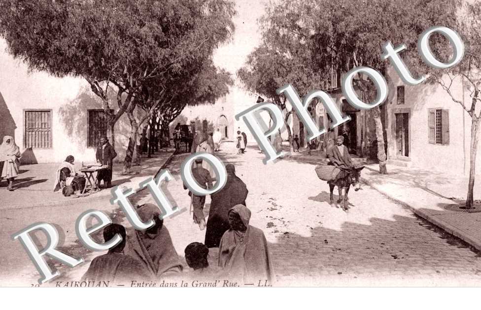 Entree dans la Grande Rue