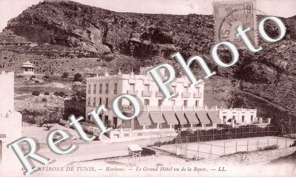 Le grand hotel vu de la route