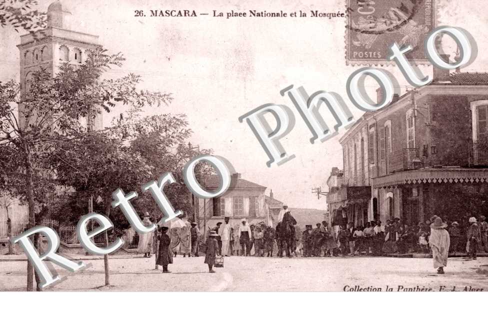 la Place Nationale et la Mosquee