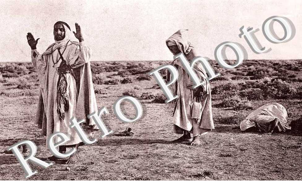 la Priere, hommes en prier