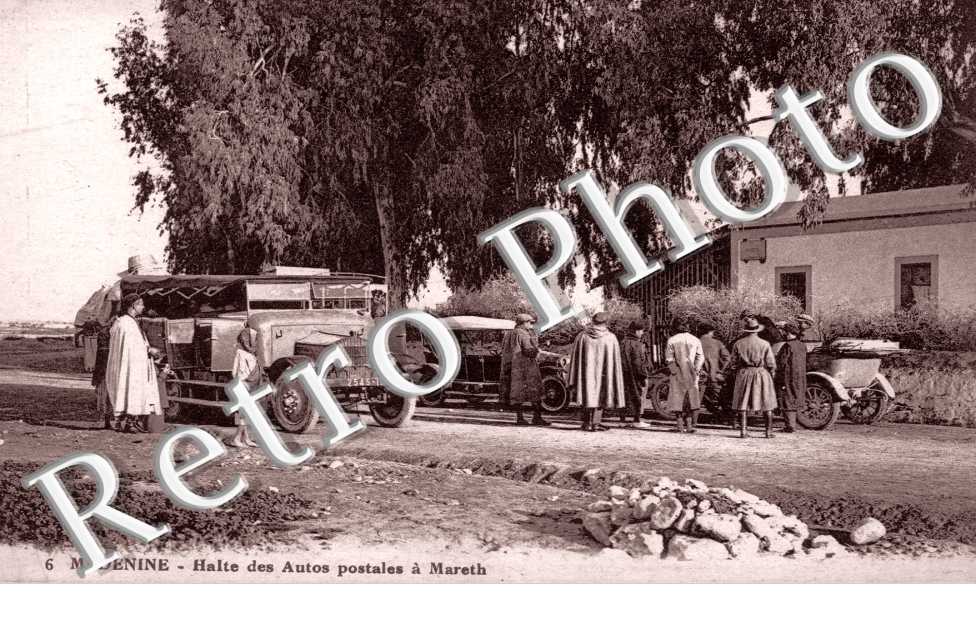Halte des automobiles postales a Mareth