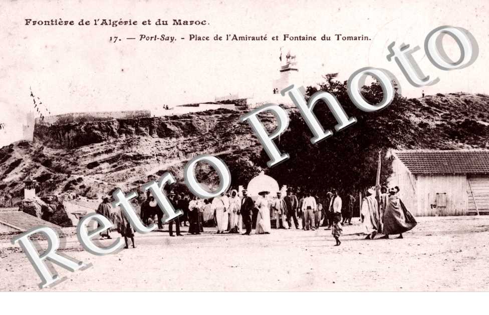 Place de l'Amiraute et fontaine du Tomarin