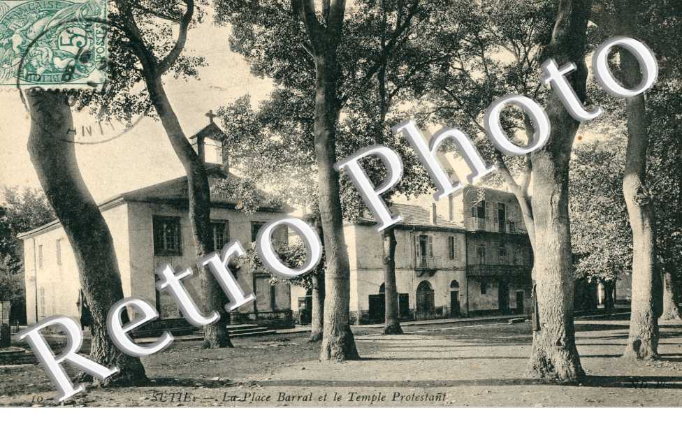 Place Barral et le Temple Protestant