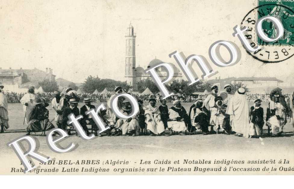Caids et Notables indigenes assistant a la Rahba