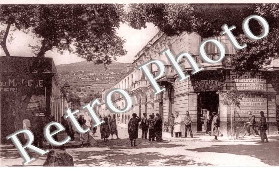 Rue Francois-langelia et vue sur la dechra